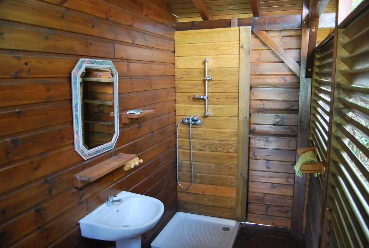 Gites Les Lodges Des Hauts De Deshaies Bungalow Aruba 0*,